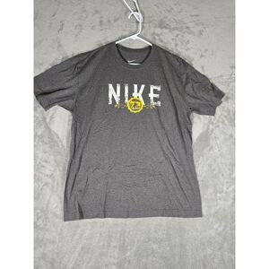 Nike Shirt Mens Medium T-Shirt Short Sleeve Graphic‎ Gray Crew Neck Athletic